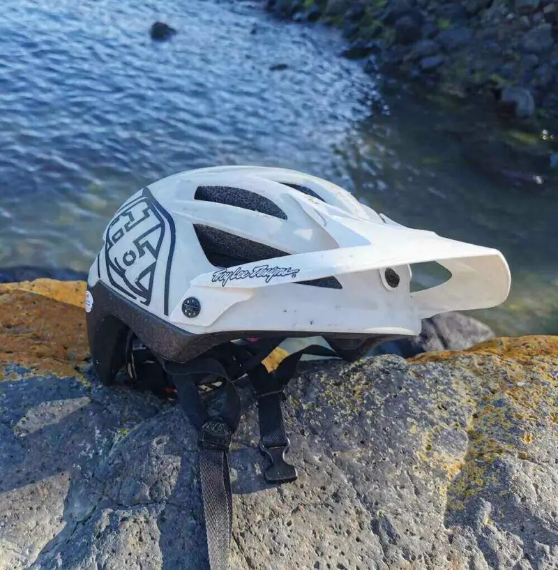 mountain bike helmets for adults