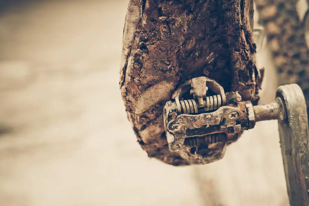 How To Clip Into Mountain Bike Pedals