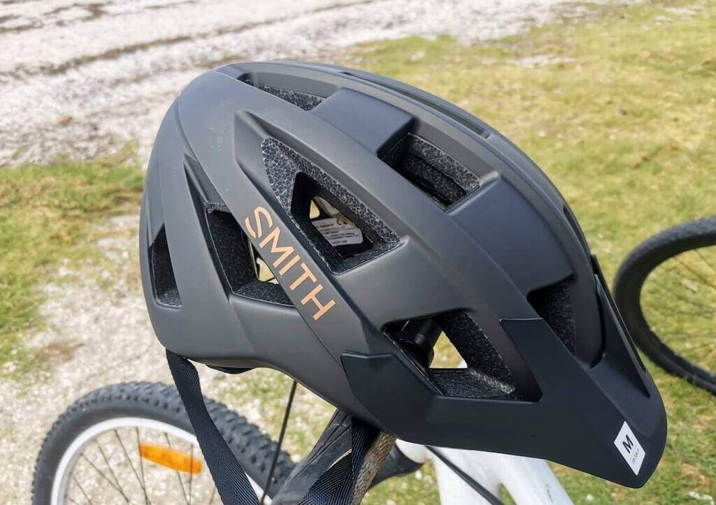 Smith Venture MIPS - An In-Depth MTB Helmet Review - MTB GearBox
