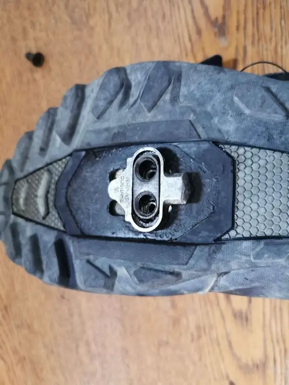 Placing the inside of cleat