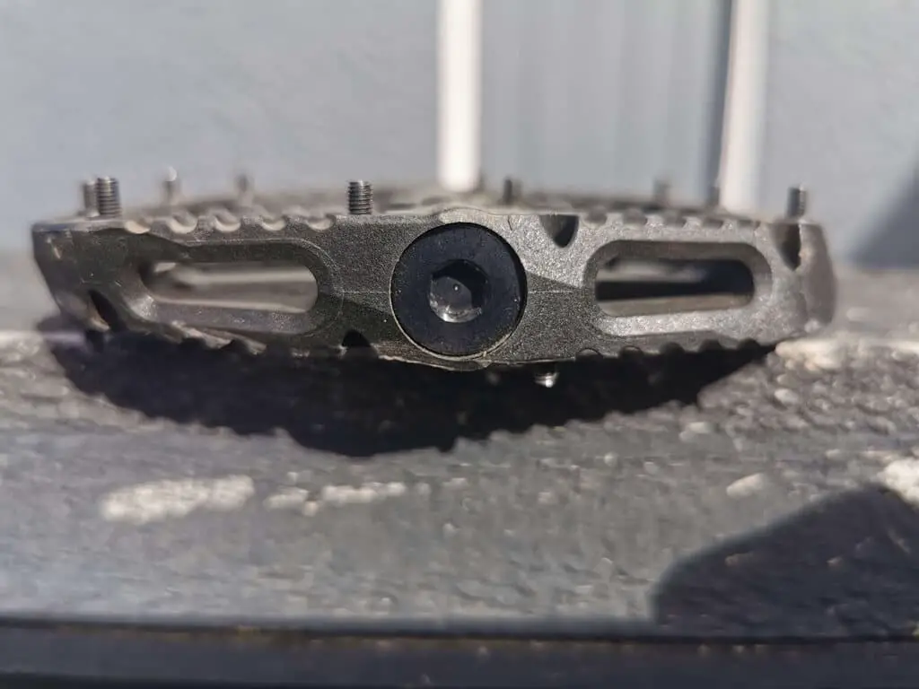 Thicker Composite MTB Pedal