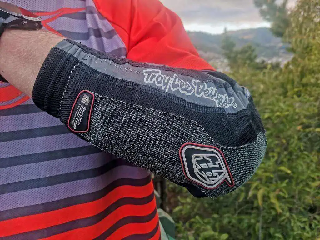 Best Elbow Pads for Downhill Mountain Biking A Riders Guide