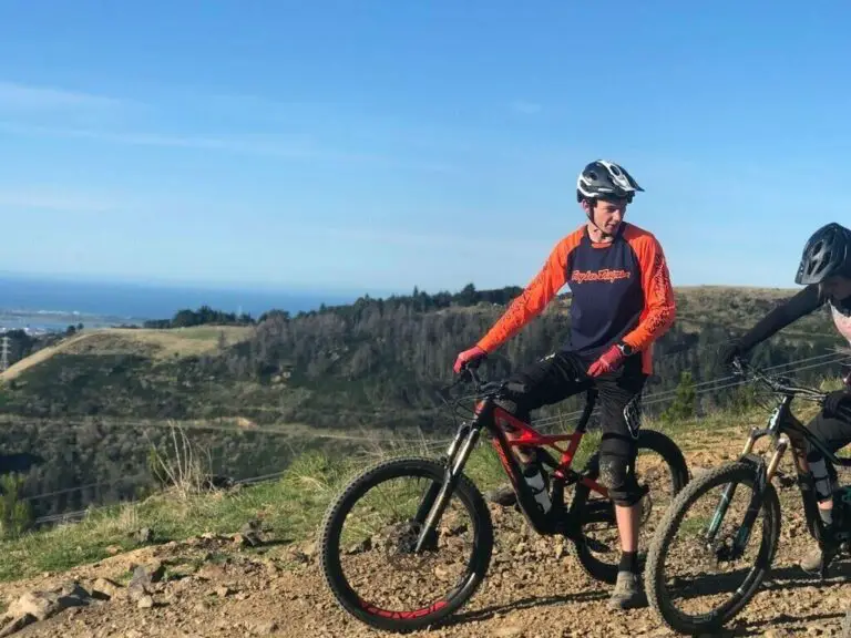 How to Choose MTB Elbow Pads Mountain Bikers Guide