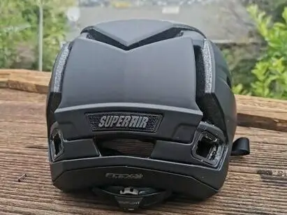 Back of Super Air R